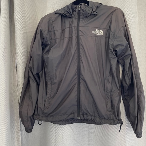 North Face windbreaker. Colour is a dark blue almost black. - Picture 1 of 3
